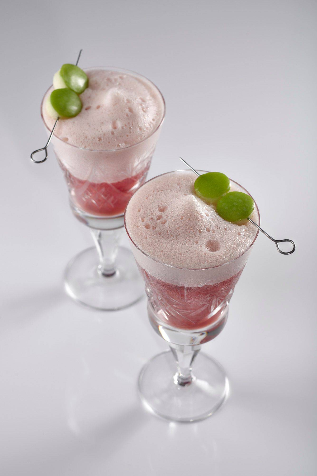 oriental-pomegranate-mocktail oriental pomegranate mocktail with white background