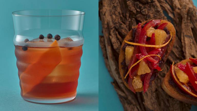 Negroni aperitif & Bruschetta with tomato and orange
