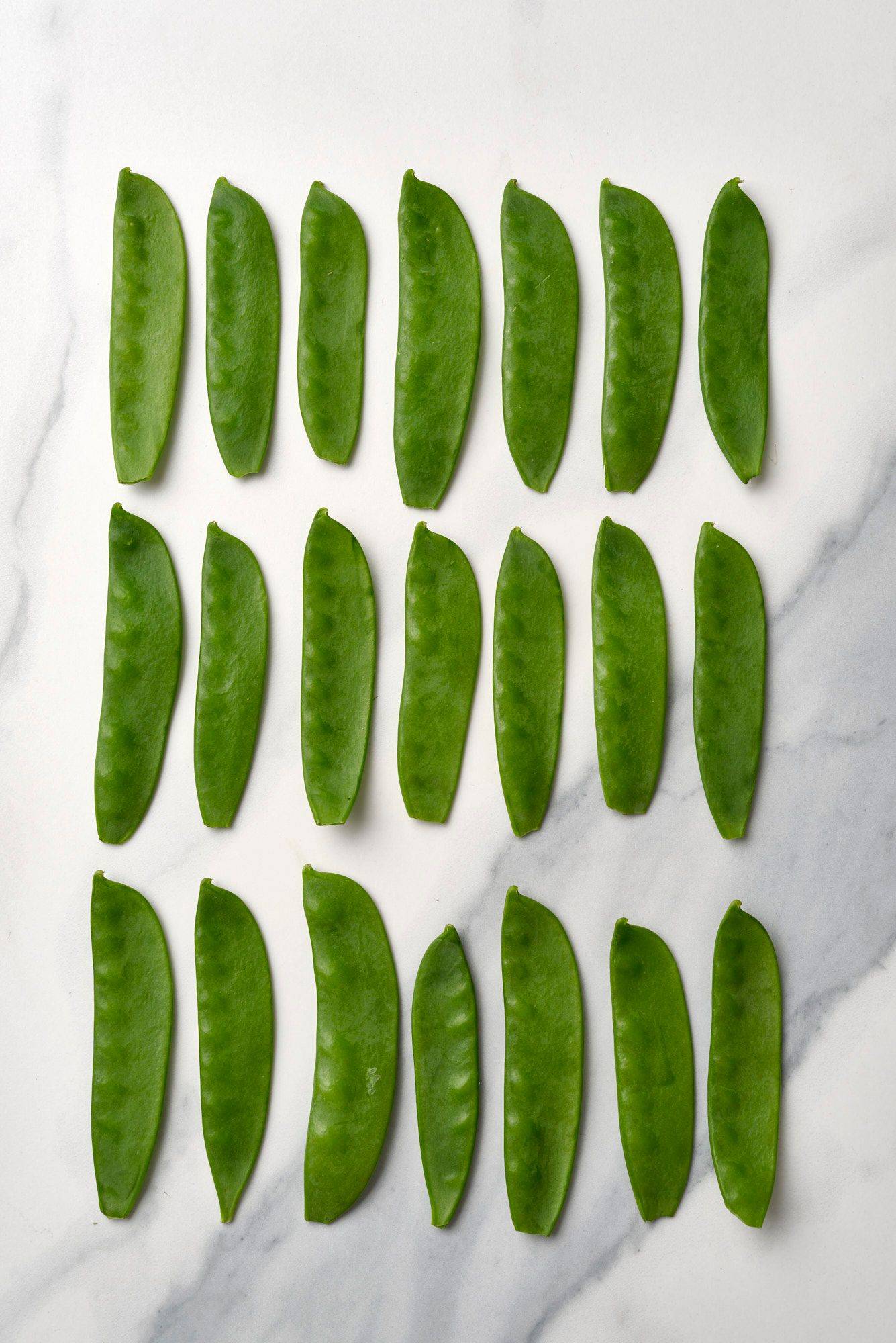 sugar-snap-peas sugar snap peas with a marbled sapienstone top