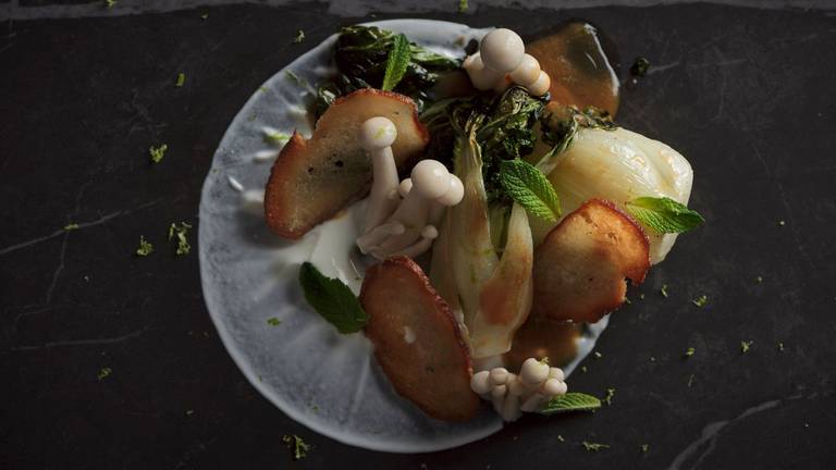 Miso Pak Choi Mit Pilz Pickles & Laugengebäck