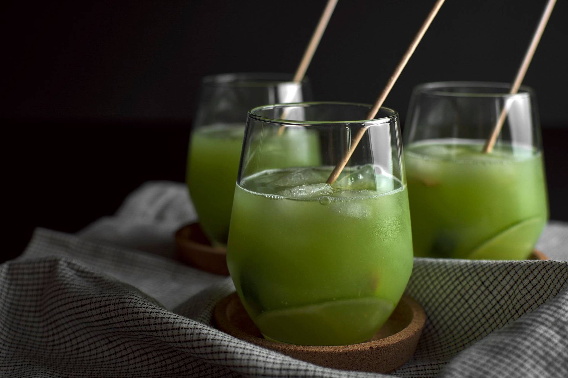 cucumber-lemonade cucumber lemonade on black background