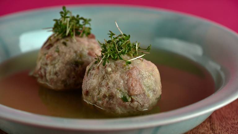 Vegan Bread Dumplings with Brussels Sprouts & Vegetable Broth