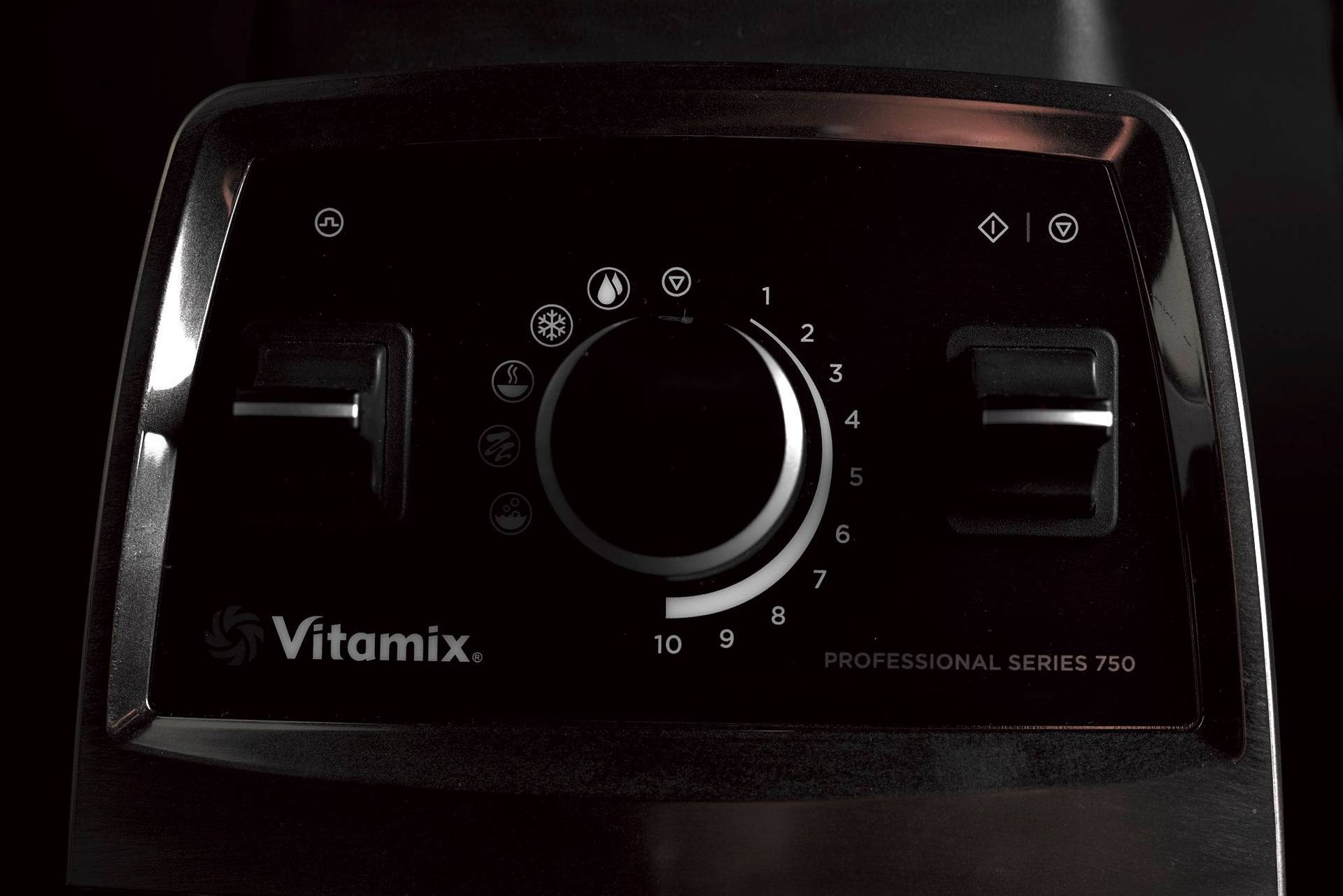 vitamix-professional-series-750-kitchen-blender vitamix professional series 750 kitchen blender on black background