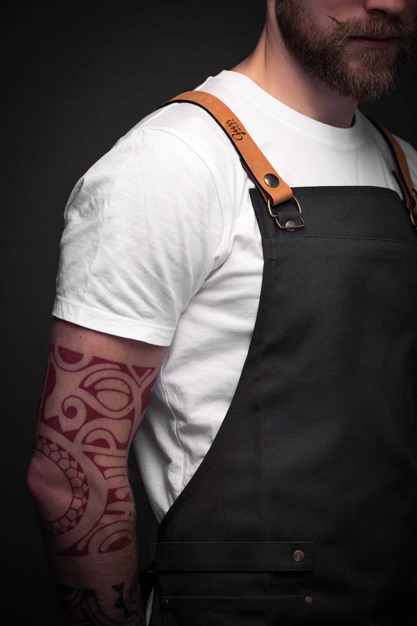 gusswerk-aprons Ben Donath wearing a gusswerk apron