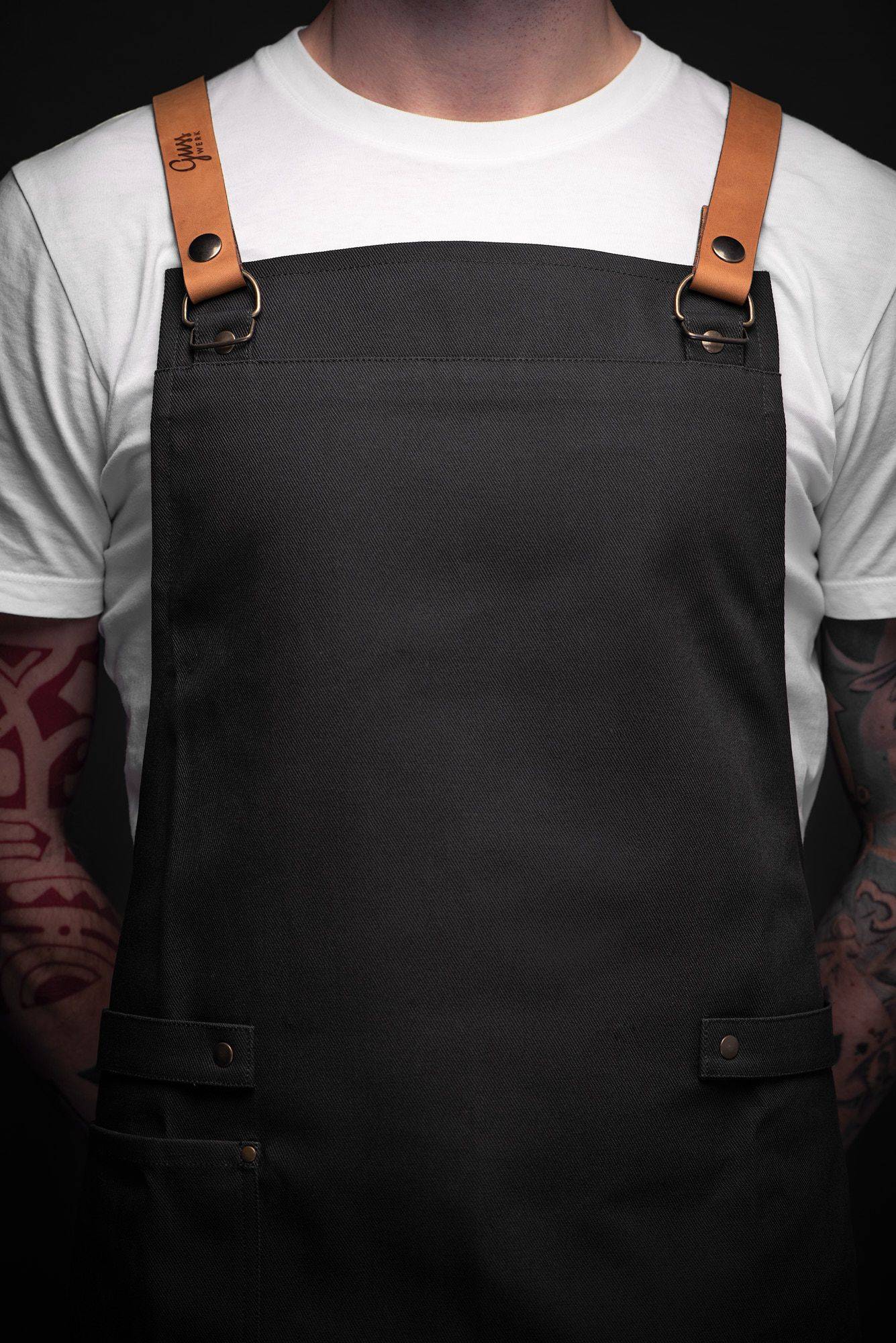gusswerk-aprons Ben Donath wearing a gusswerk apron