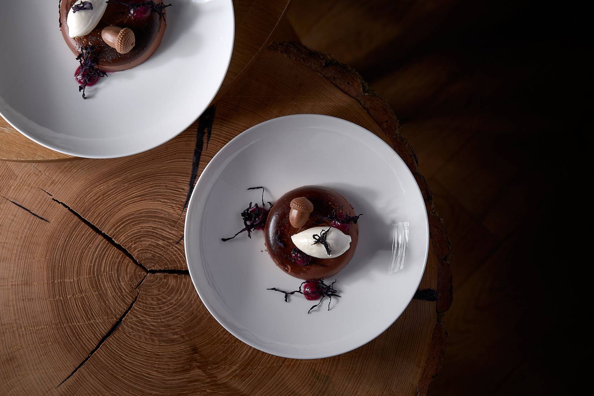 chocolate-dessert-with-red-cabbage-by-pastry-chef-udo-walter chocolate dessert with red cabbage by pastry chef udo walter